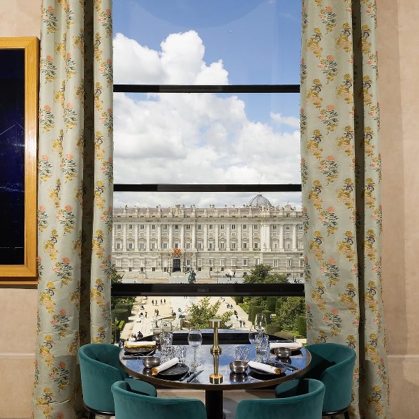 Sala con vistas al Palacio Real